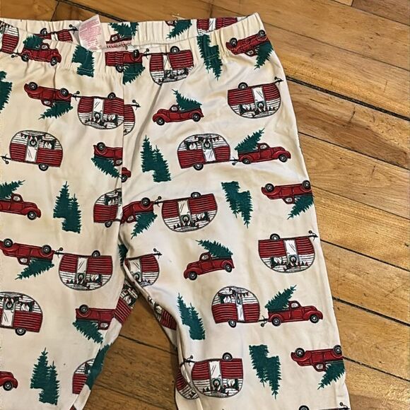 No Boundaries Junior’s White Christmas Pickup Truck Leggings Size L (11/13) - Picture 2 of 4